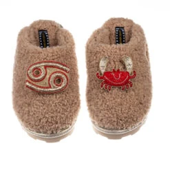 Teddy Closed Toe Slippers With Cancer Star Sign Brooches