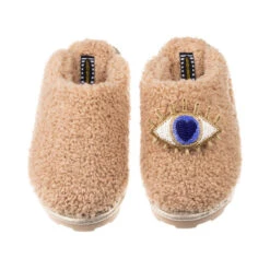 Teddy Closed Toe Slippers With Blue Eye Brooch