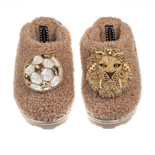 Teddy Closed Toe Slippers With Lion & Football Brooches 2 Teddy Closed Toe Slippers With Lion & Football Brooches - Image 2