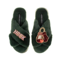 Classic Laines Slippers With Boxing Brooches